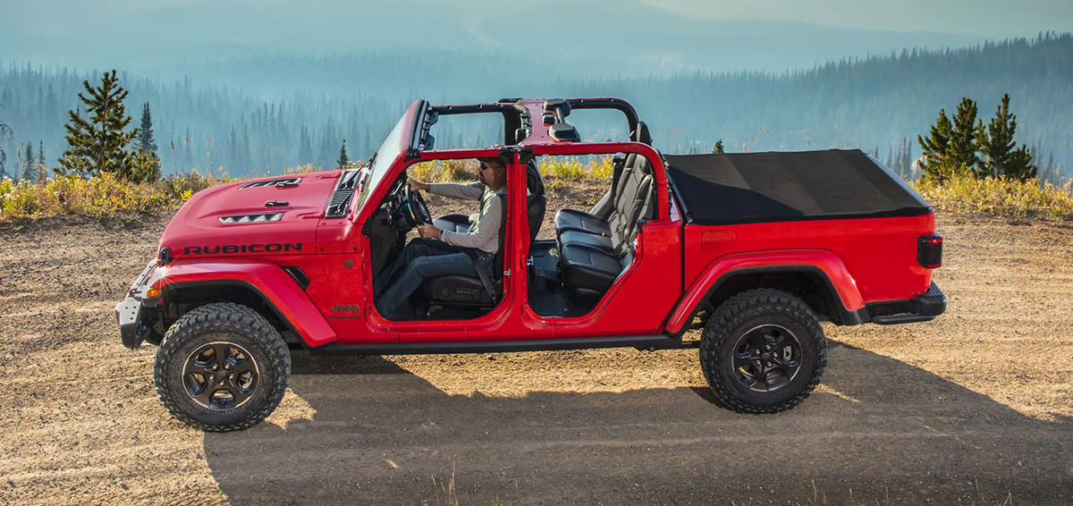 2023 JEEP GLADIATOR SPORT FEATURES